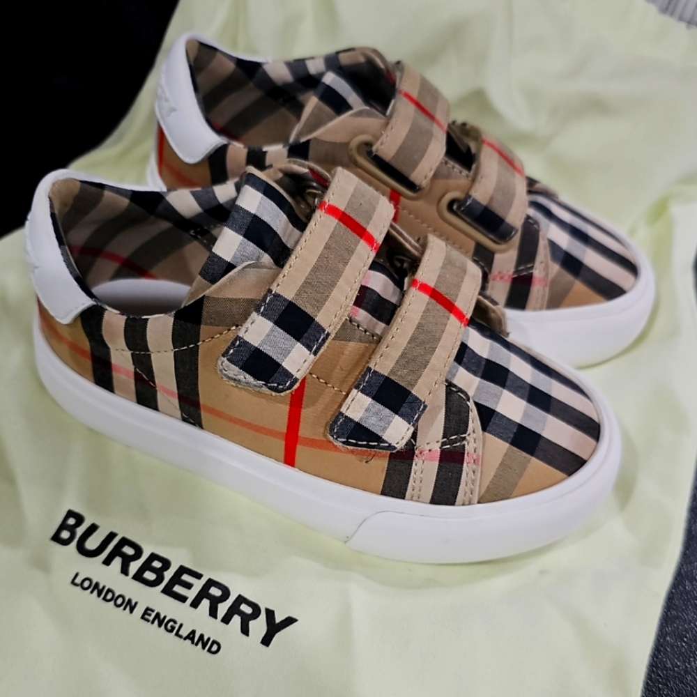 Toddler Burberry Shoes Size 9.5
